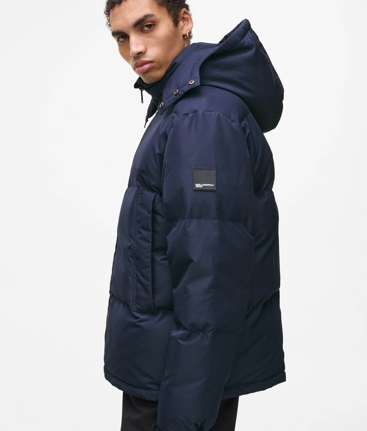 A3M15033310_2