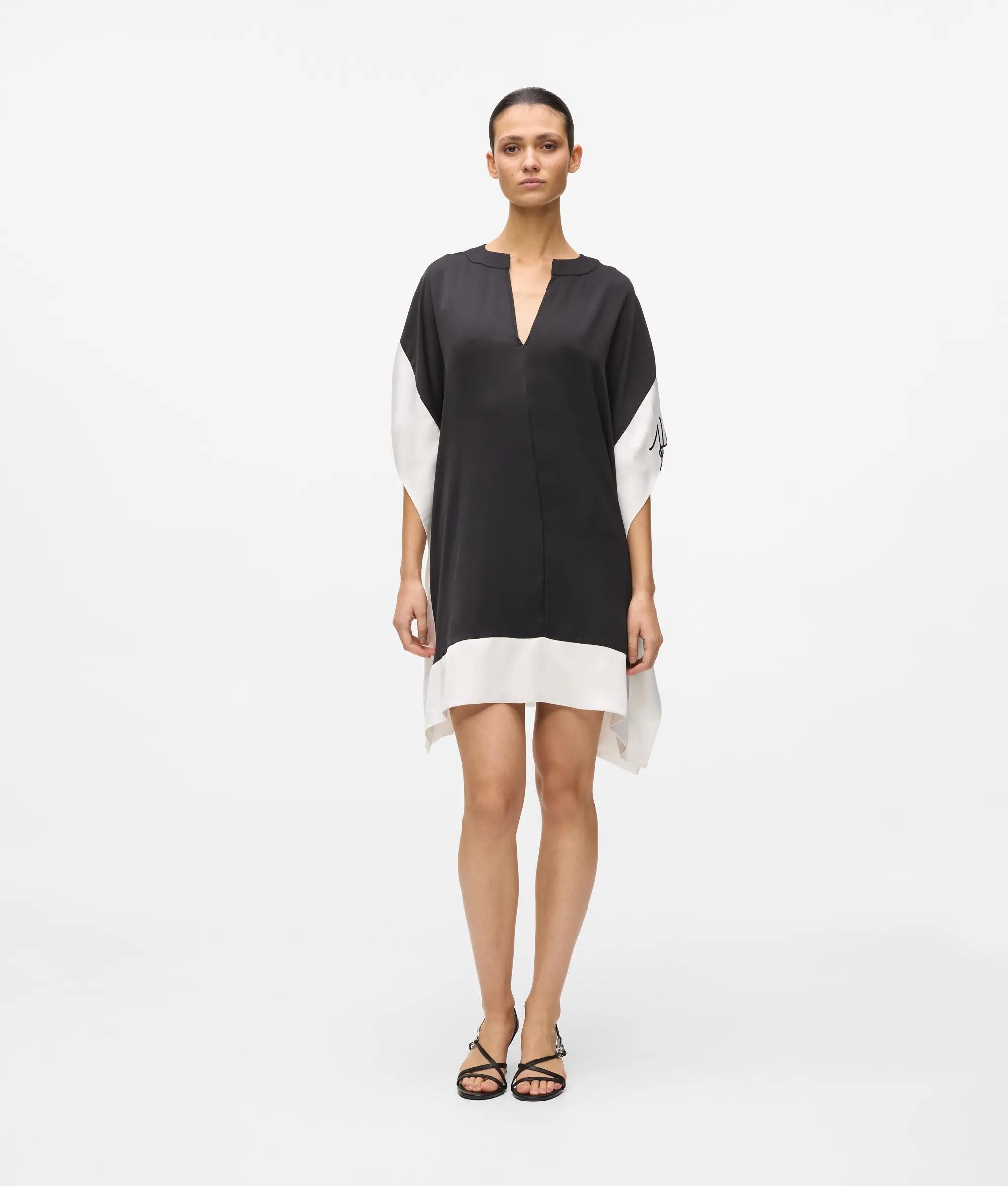 Signature wide sleeve dress | White/Black | Women