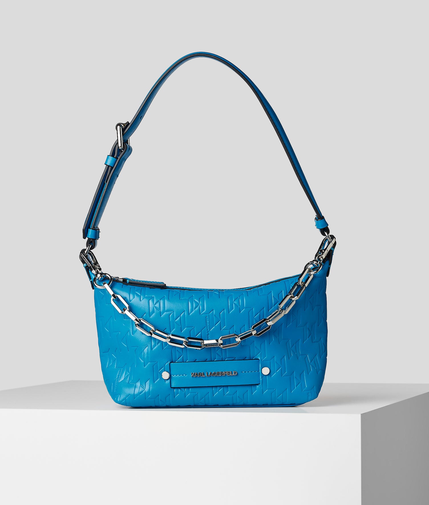 226W3037137_1