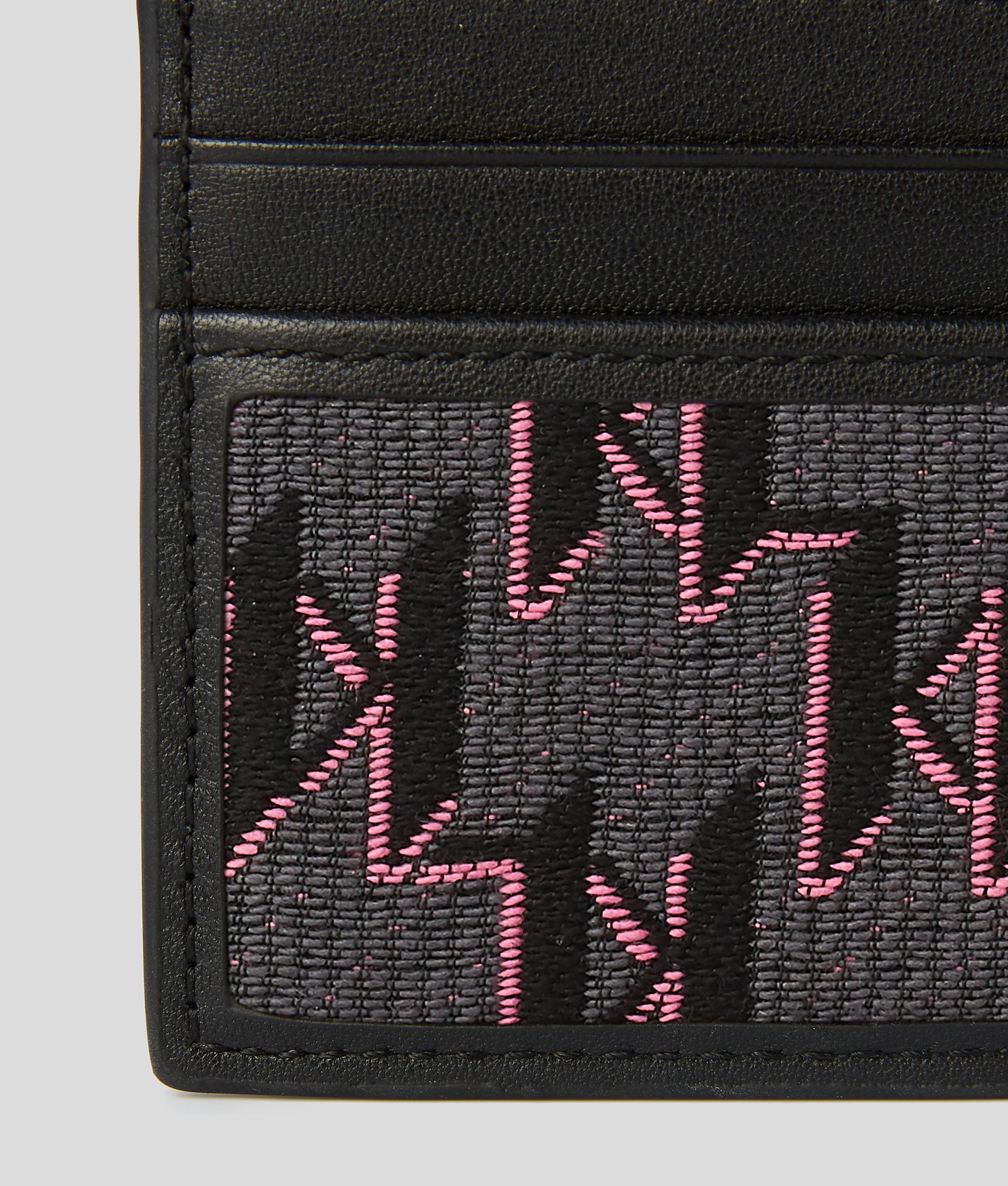 226W3238568_5