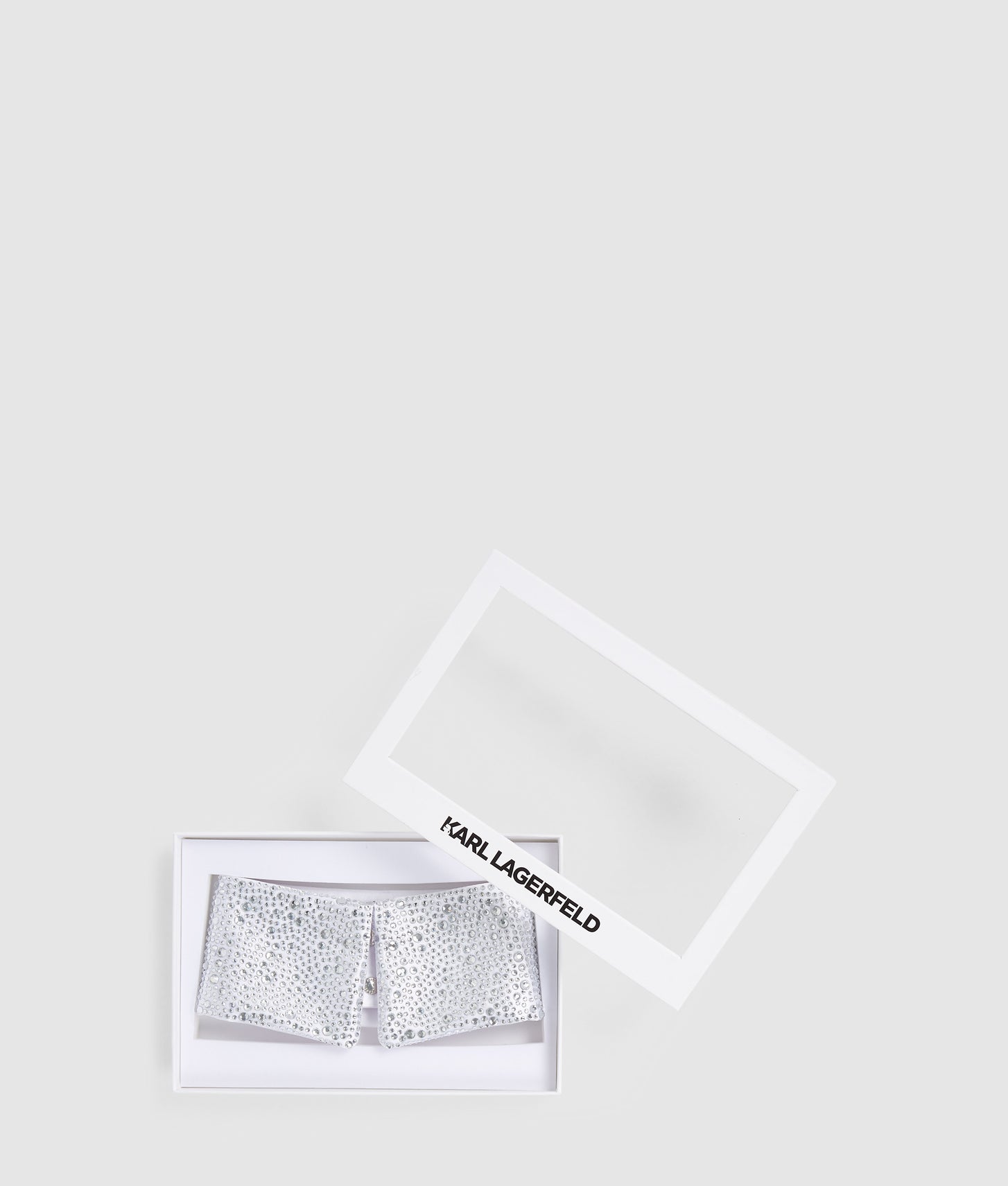 A1W33028100_5