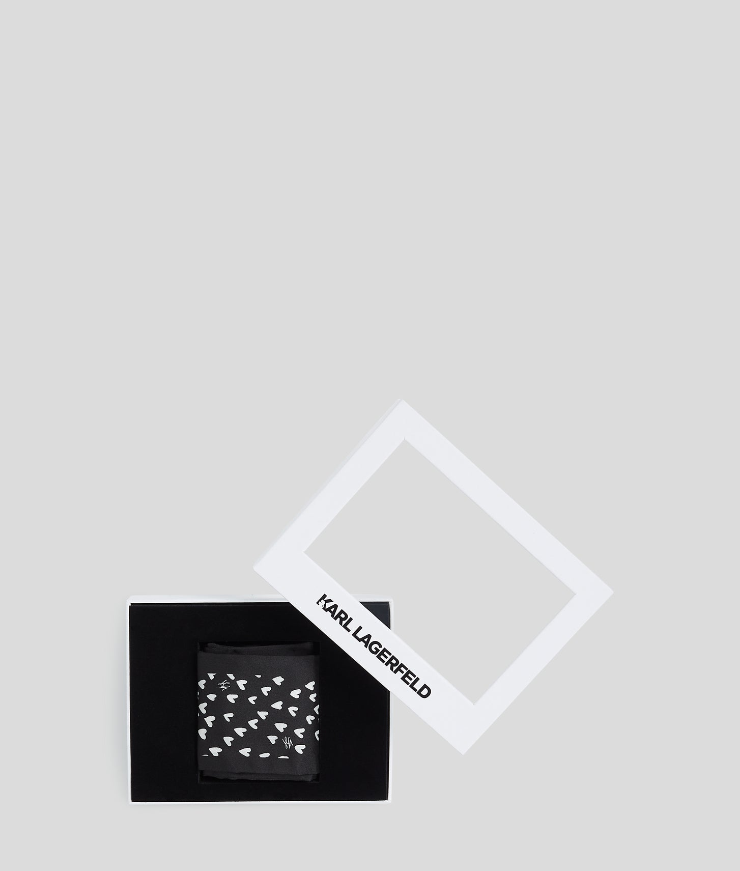 A1W33077998_5