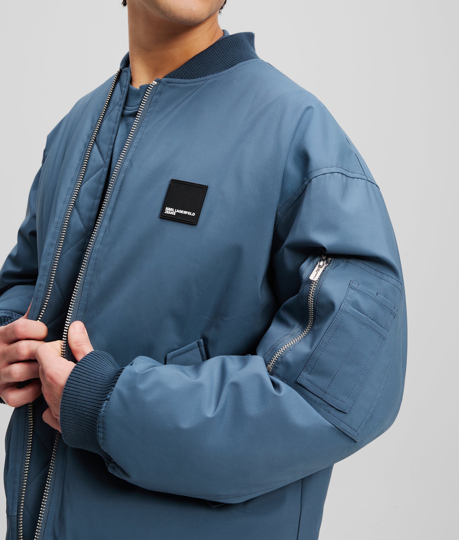 A3M150381YU_2