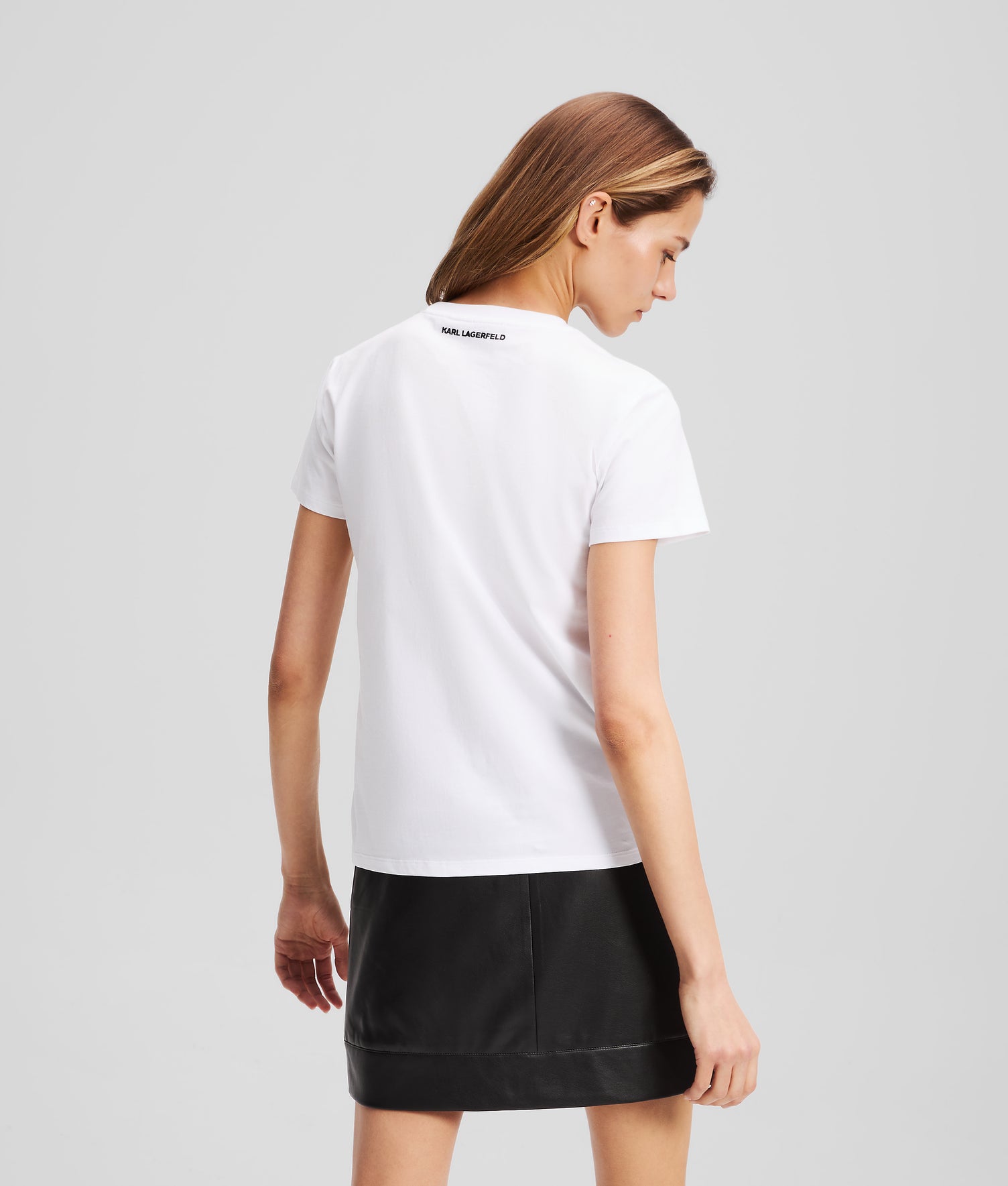 A3W17076100_2