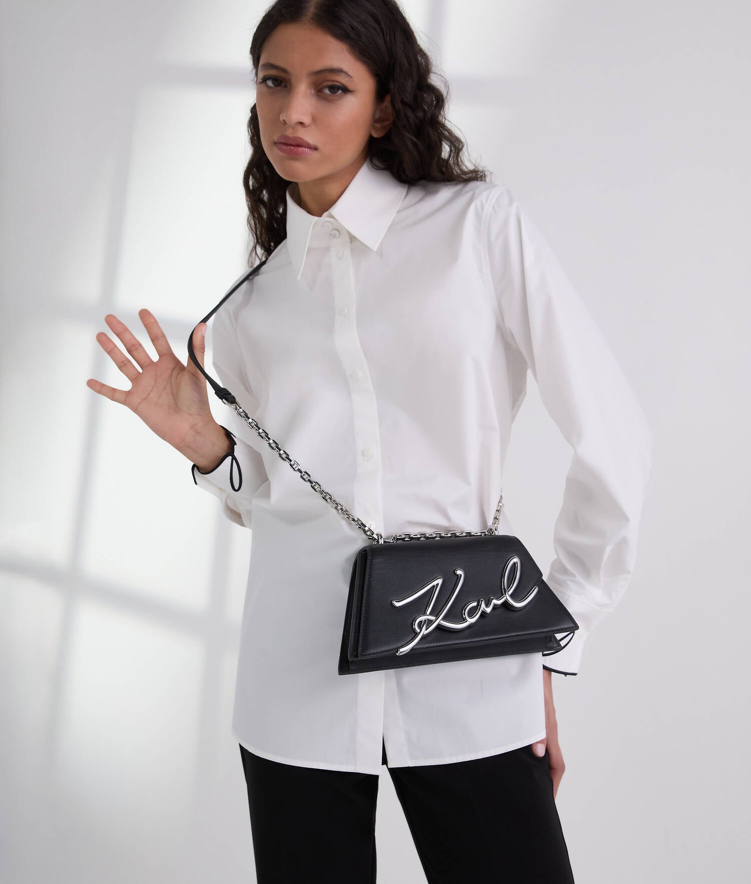 KARL LAGERFELD ルサンキヨムソックスハック 205W6004 K/ESSENTIAL black bag with croc texture brand Karl Lagerfeld