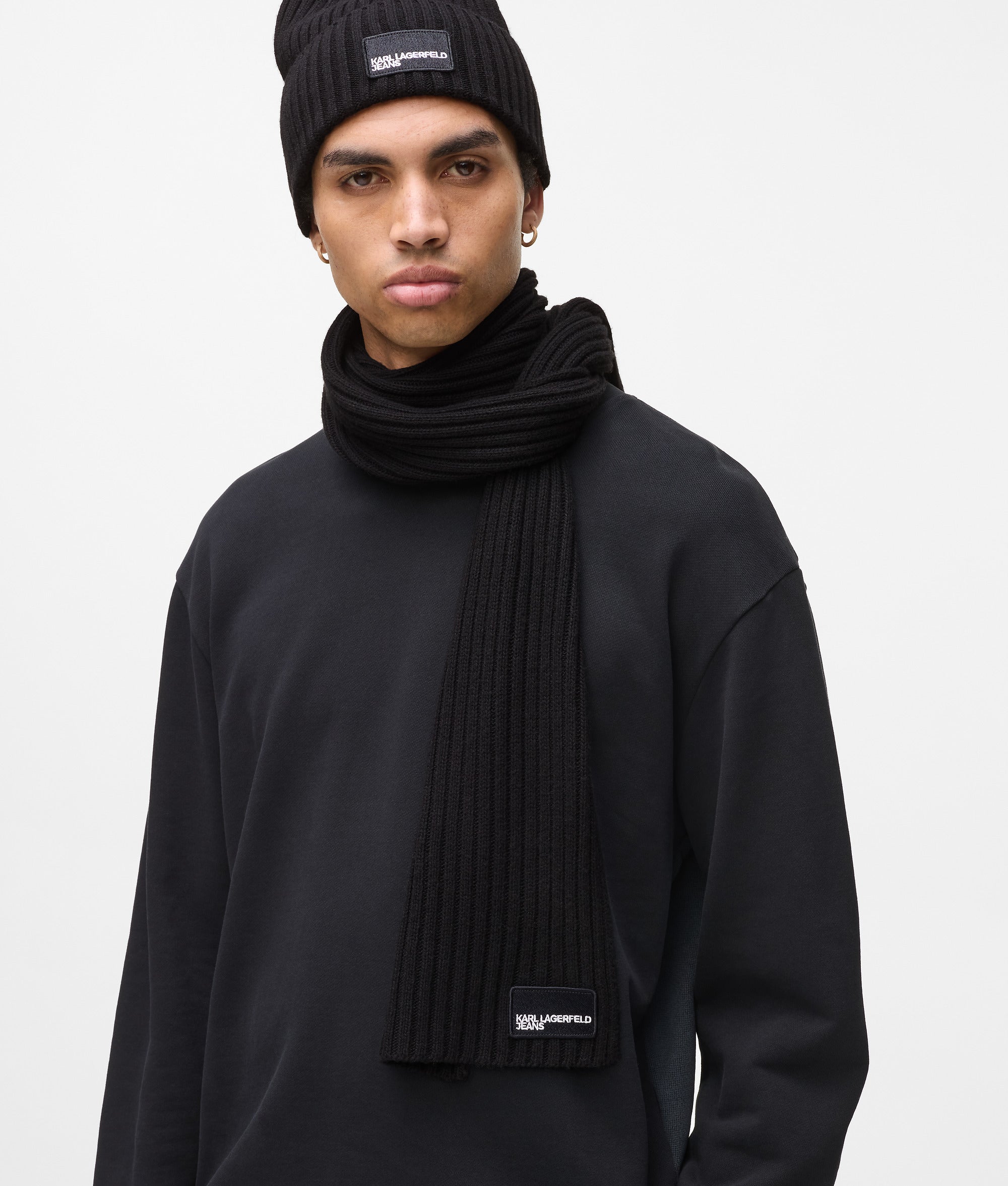 Sciarpa con toppa del logo Nero Uomo KARL LAGERFELD