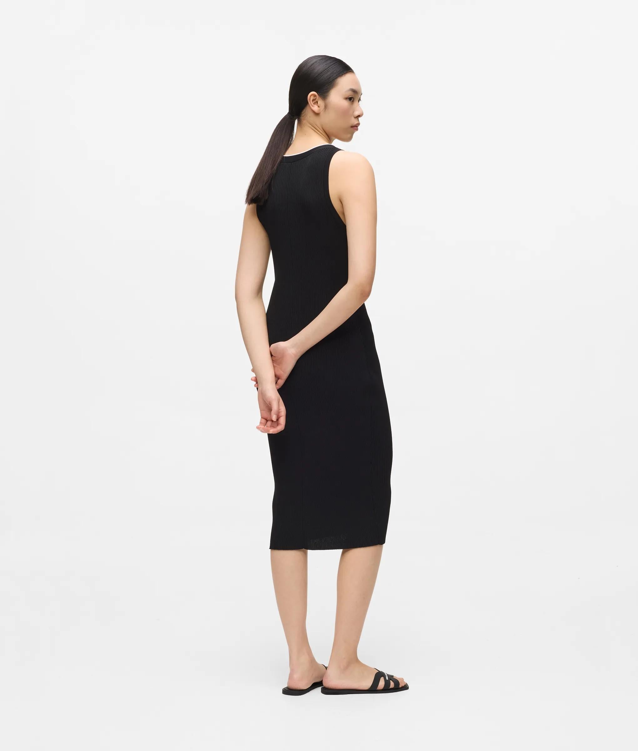karl lagerfeld black dress Sleeveless Long with Slit In an elegant fusion of sophistication and contemporary style Black Shift Karl Lagerfeld Paris