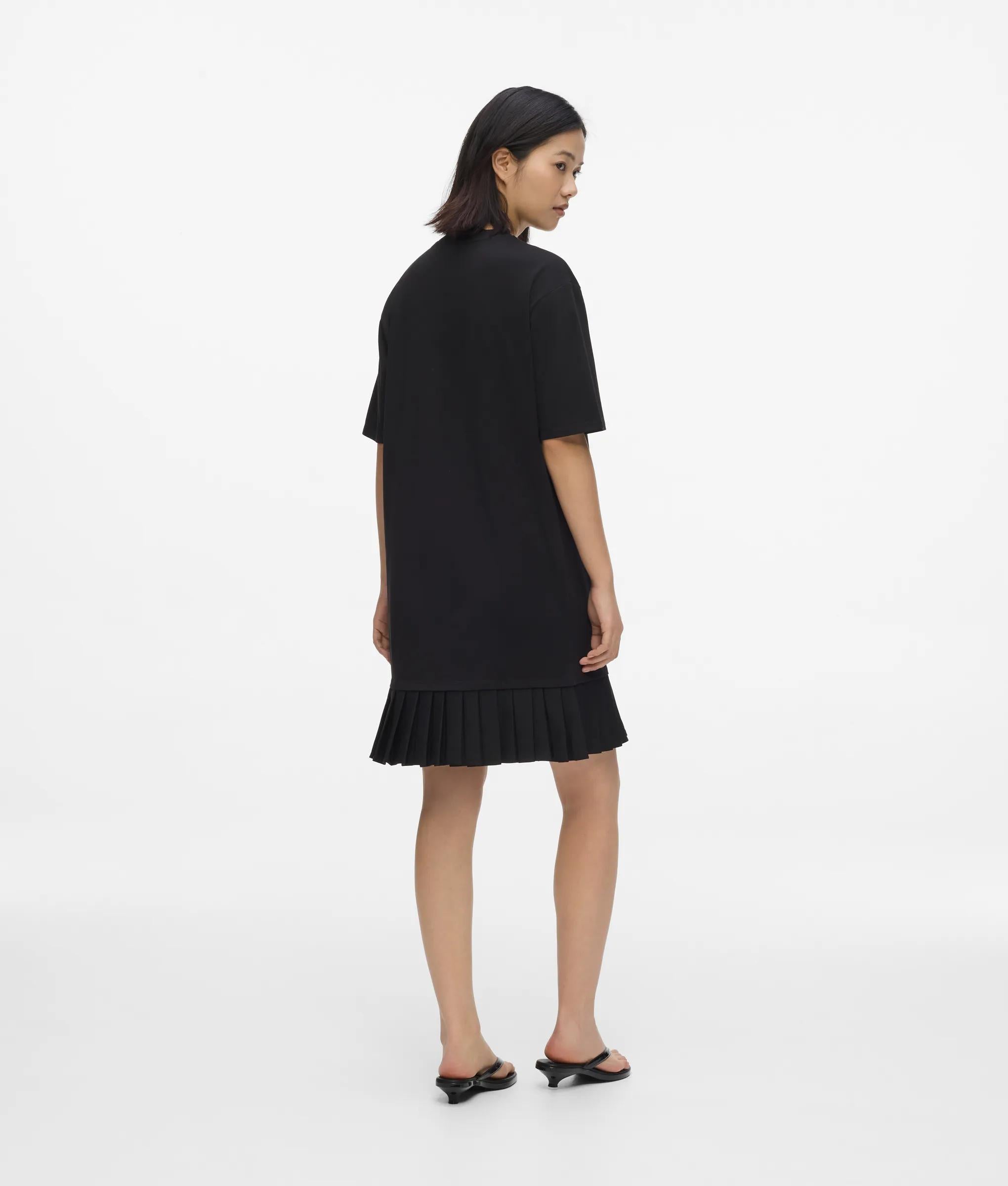 Pleated hem T-shirt dress | Black | Women