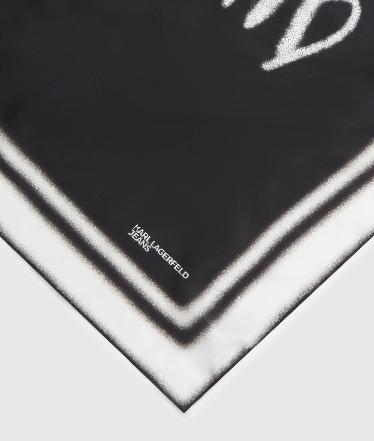 B3W33089999_5