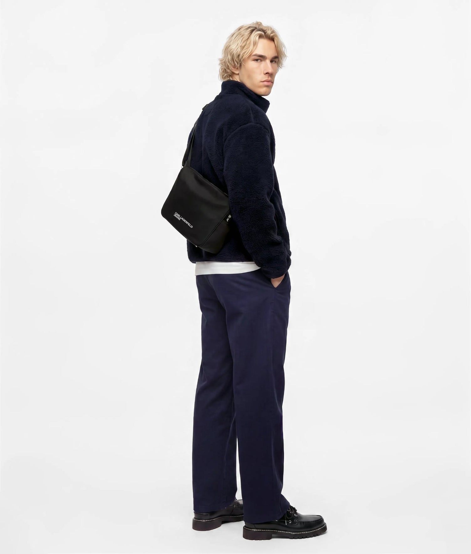 B4M30189999_2
