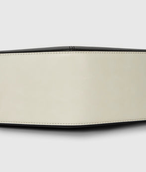B4W30137998_3