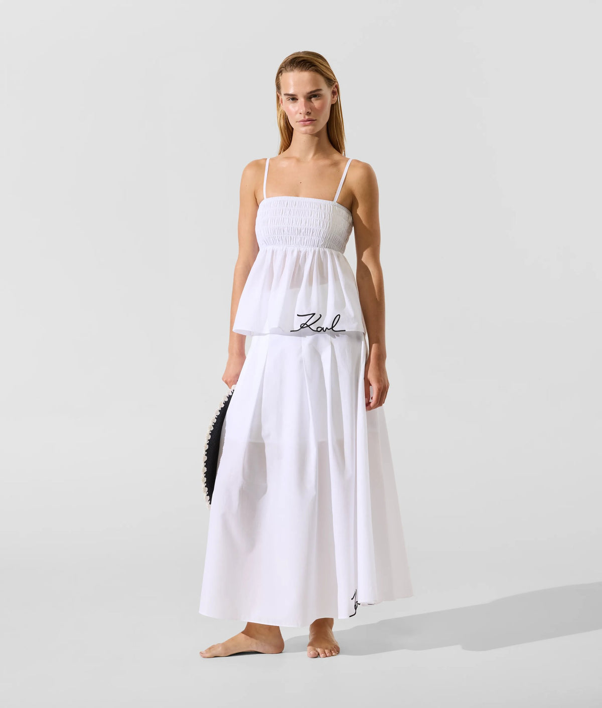 C1W46037100_4