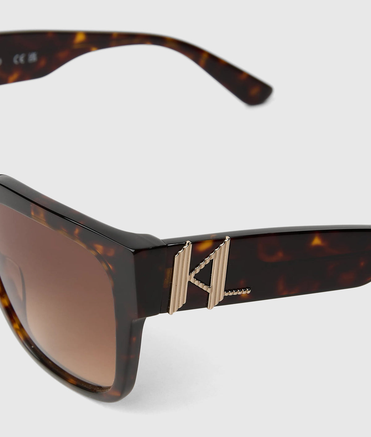 KL06243S630_3
