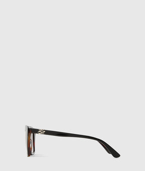 KL06245S107_4